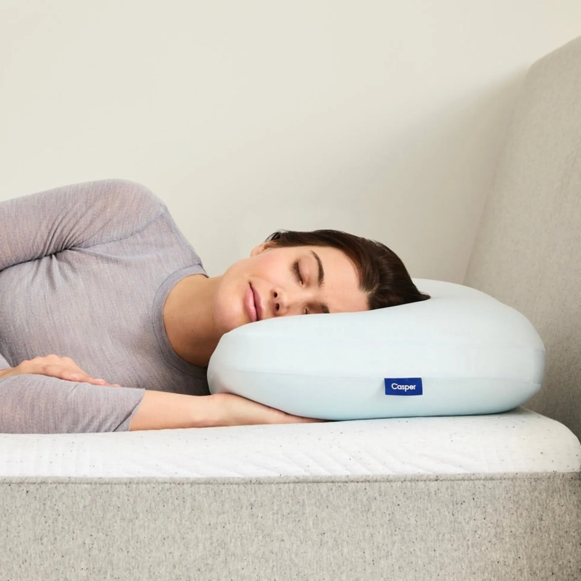Casper Hybrid Snow Pillow