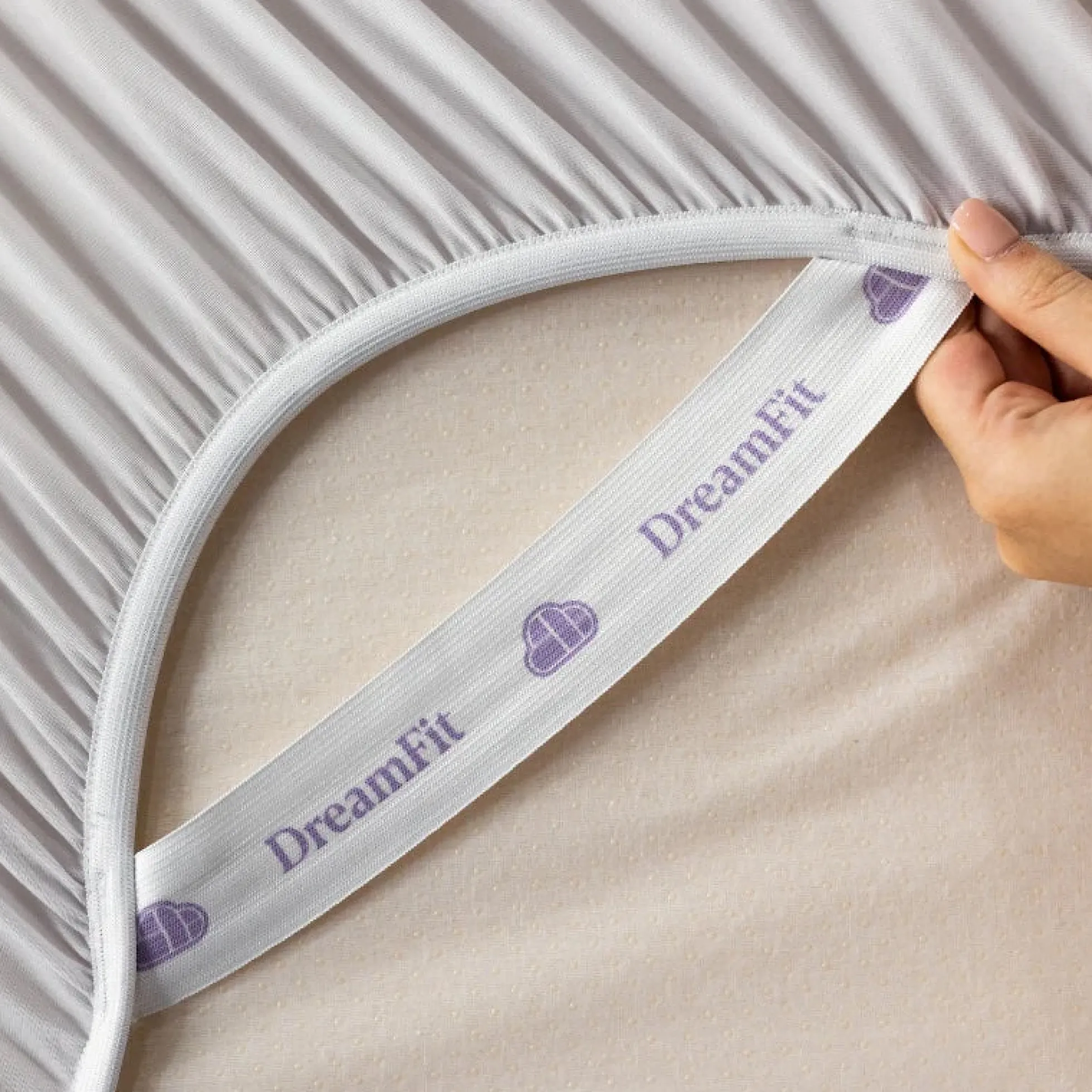 DreamFit DreamChill™ Waterproof Mattress Protector