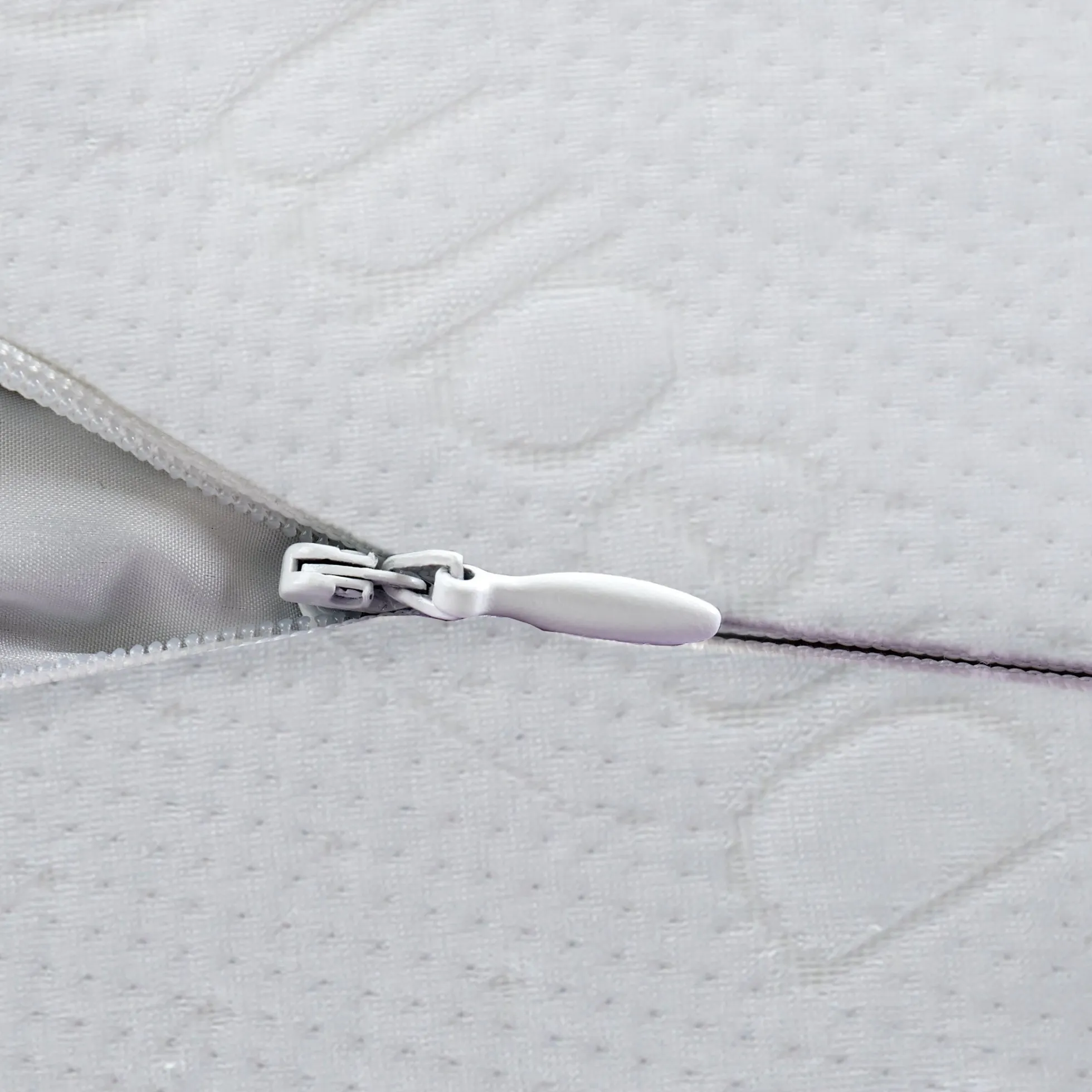 DreamFit DreamCool™ Waterproof Pillow Protector