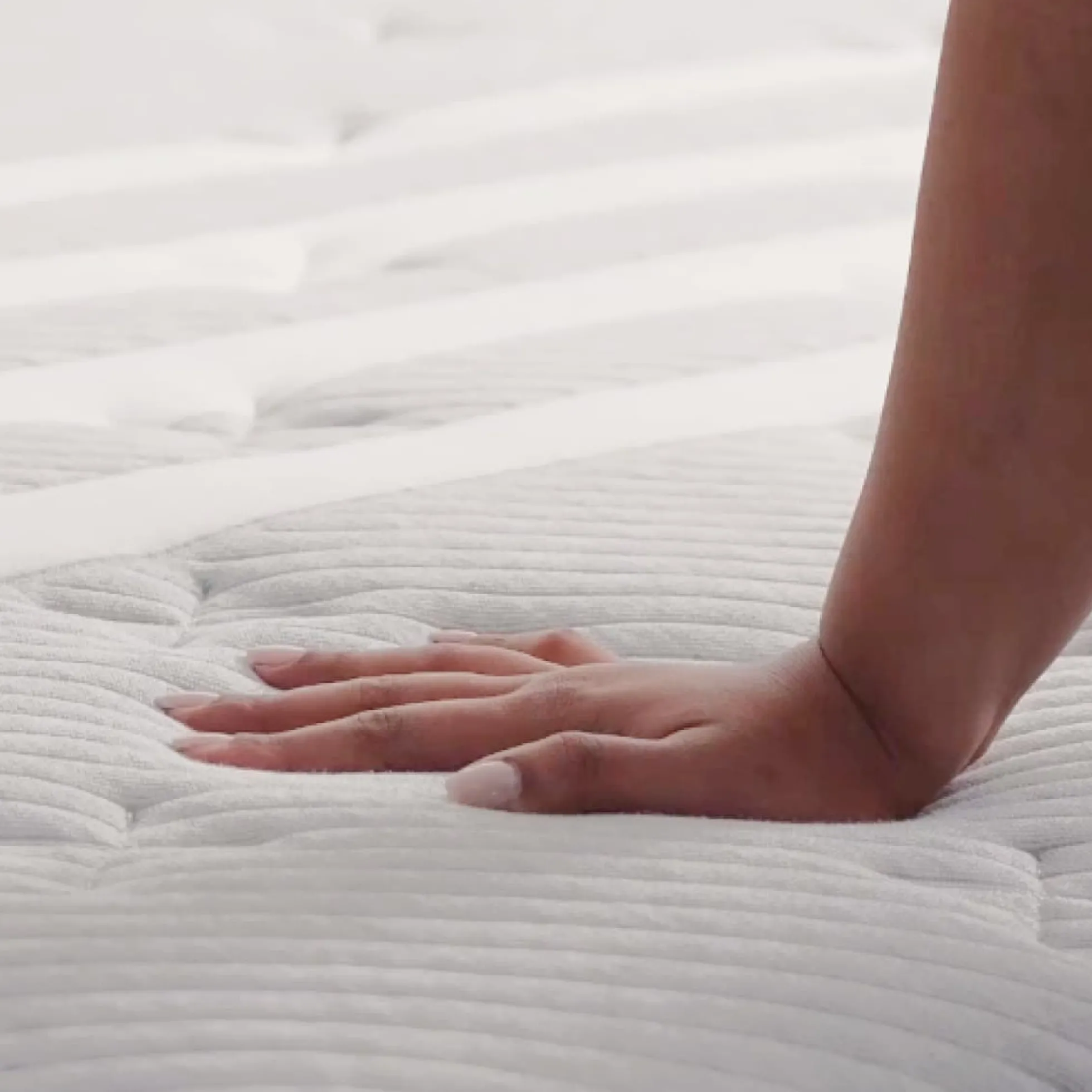 Leesa Plus Medium Hybrid Mattress