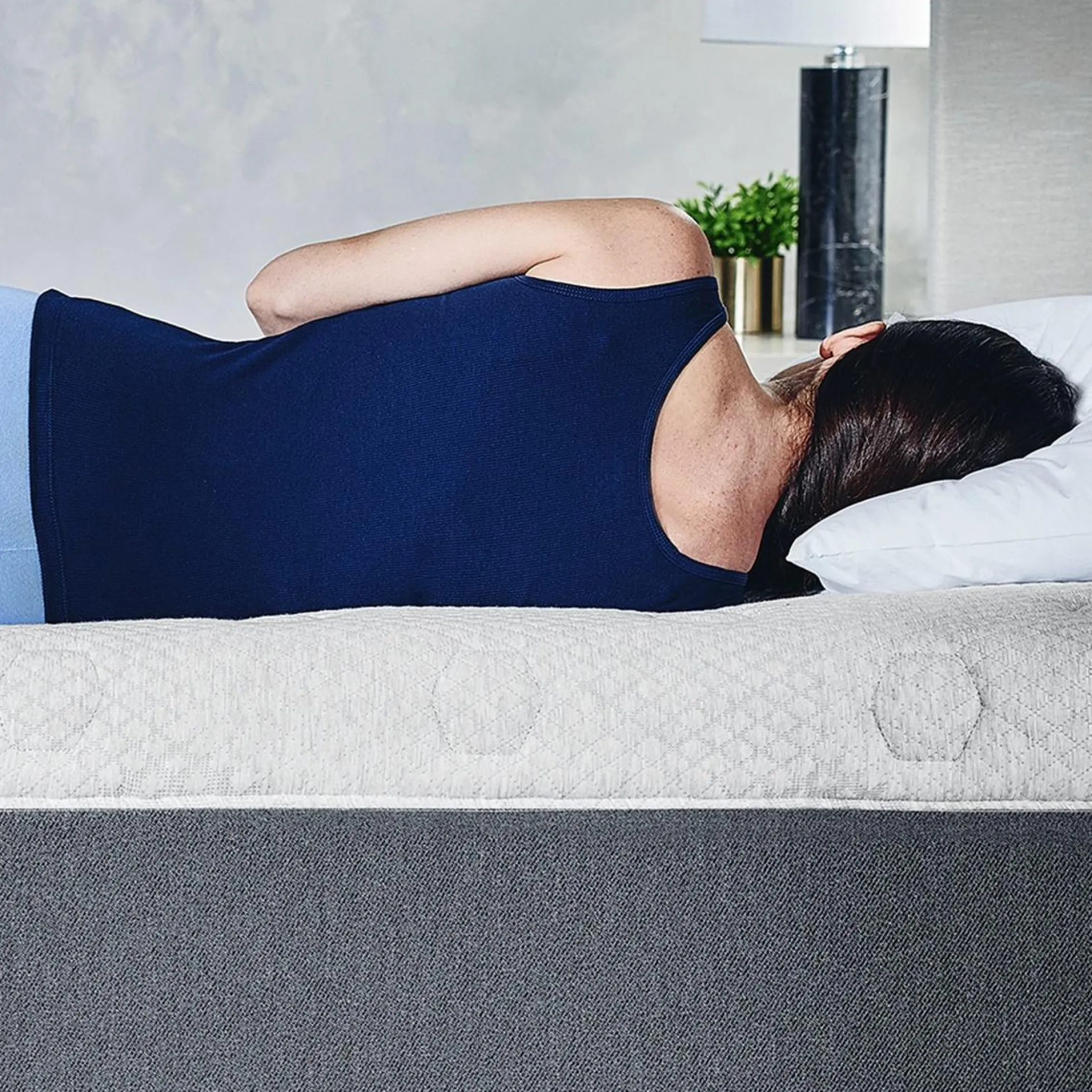MOLECULE Reflex Hybrid X Medium Mattress