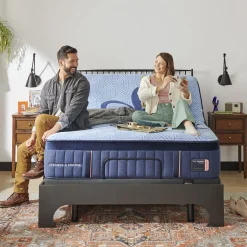Stearns & Foster Lux Hybrid Medium Mattress